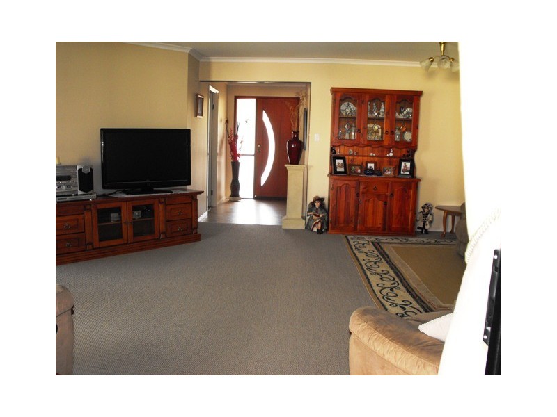 1 Brypat Close, Burrum Heads QLD 4659