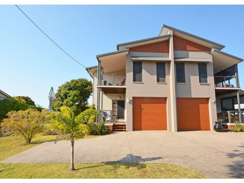 2/9 Burrum Street, Burrum Heads QLD 4659