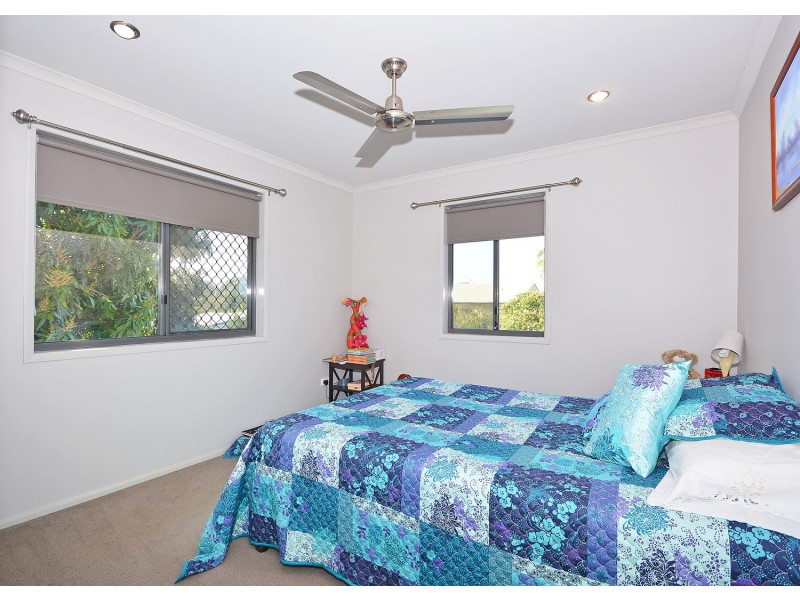2/9 Burrum Street, Burrum Heads QLD 4659