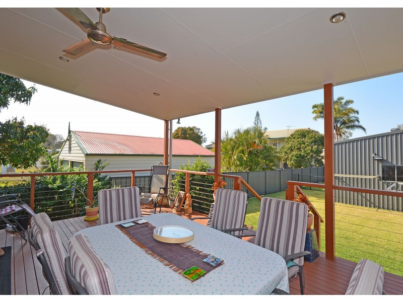 2/9 Burrum Street, Burrum Heads QLD 4659