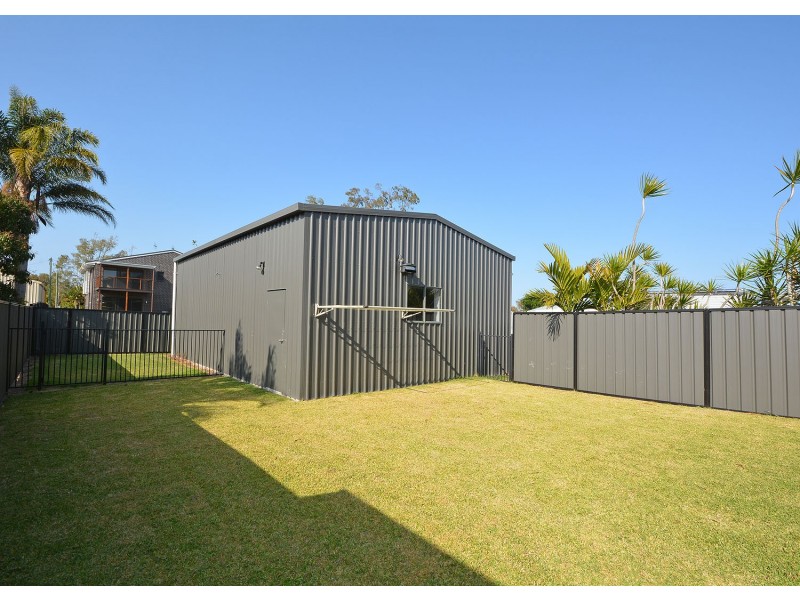 2/9 Burrum Street, Burrum Heads QLD 4659