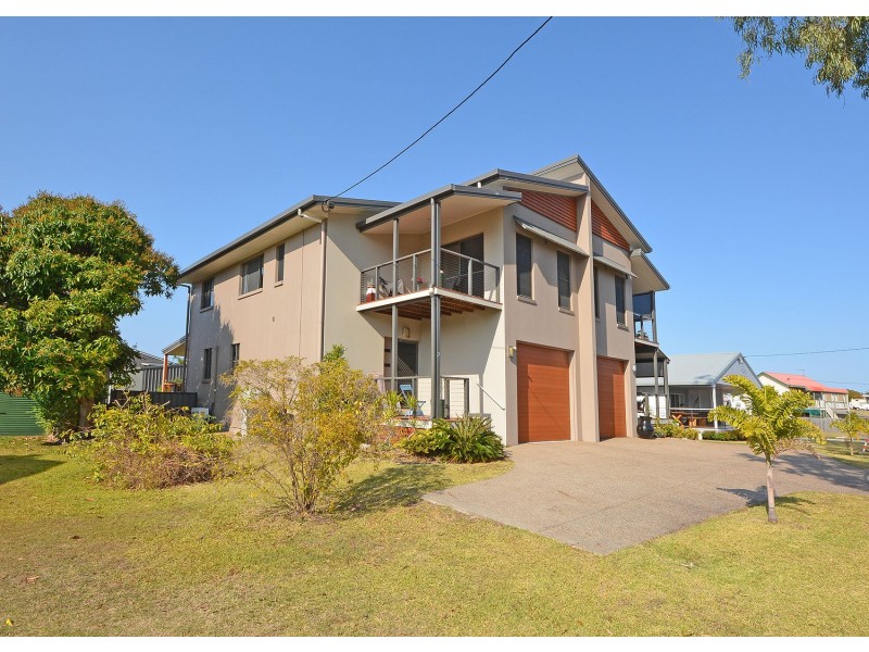 2/9 Burrum Street, Burrum Heads QLD 4659