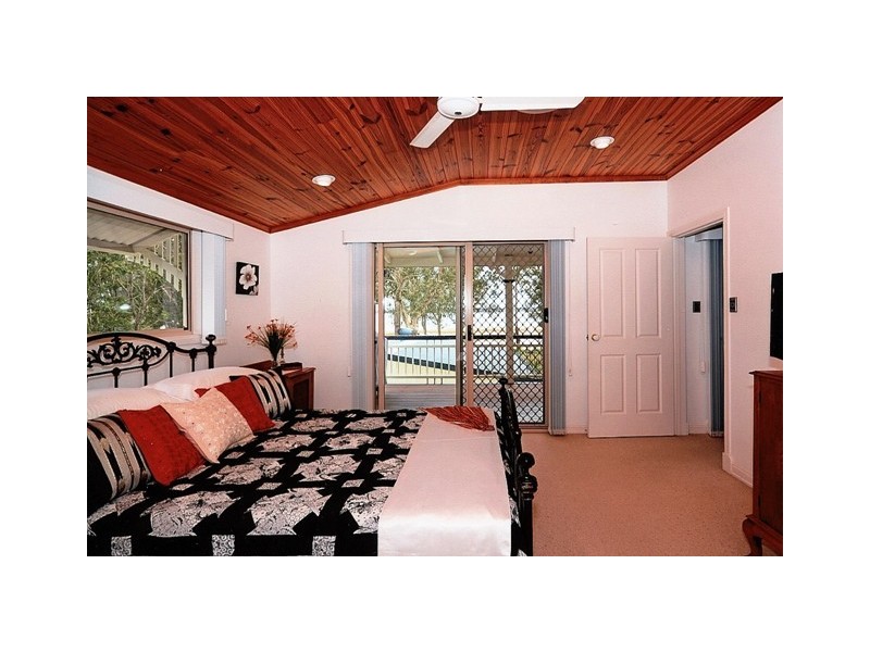 94 Riverview Drive, Burrum Heads QLD 4659