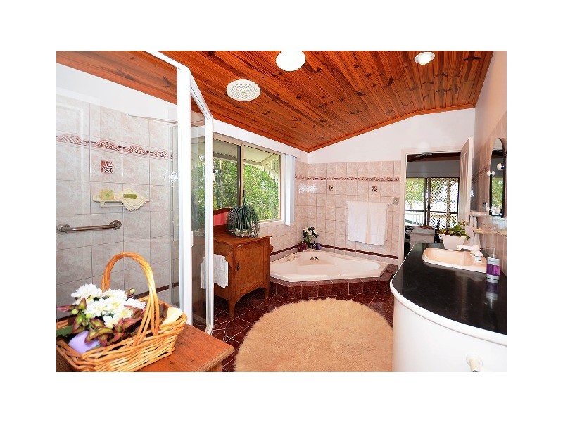 94 Riverview Drive, Burrum Heads QLD 4659