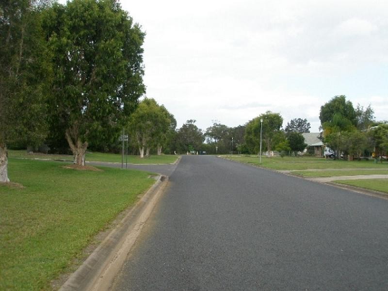 4 Tamarind Close, Burrum Heads QLD 4659