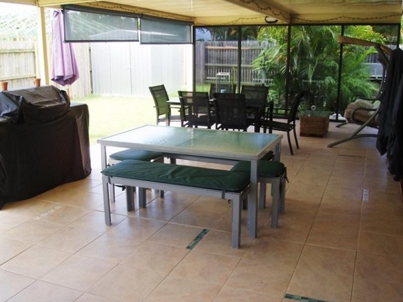 1 Silverleaf Tce, Toogoom QLD 4655