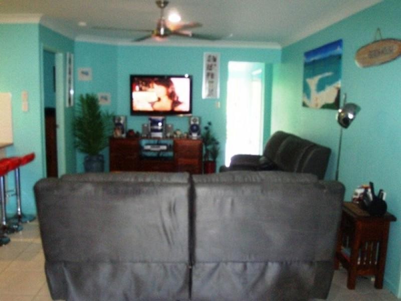 1 Silverleaf Tce, Toogoom QLD 4655