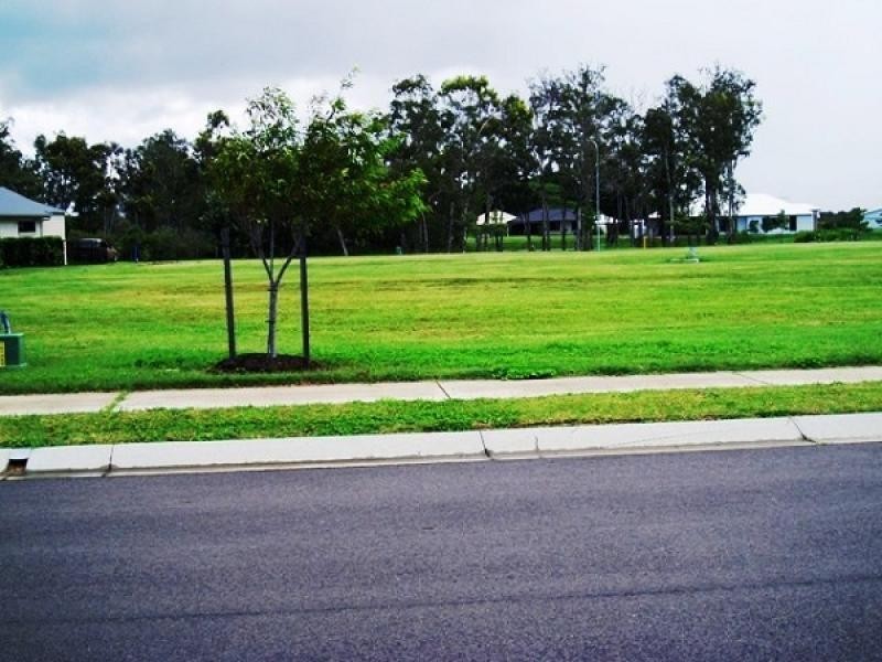 72 Barramundi Drive, Burrum Heads QLD 4659
