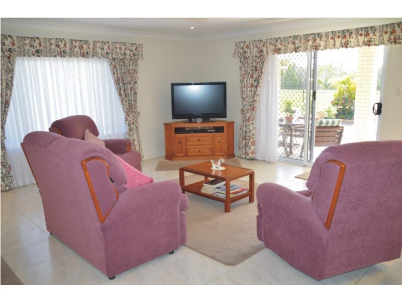 10 Barramundi Drive, Burrum Heads QLD 4659