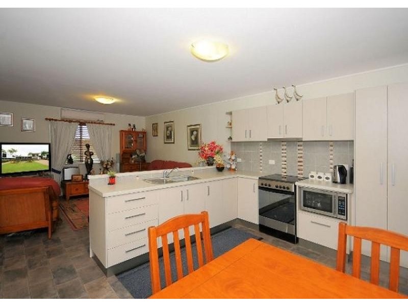 185 Burrum Street, Burrum Heads QLD 4659