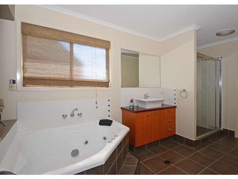 13 Krista Court, Burrum Heads QLD 4659