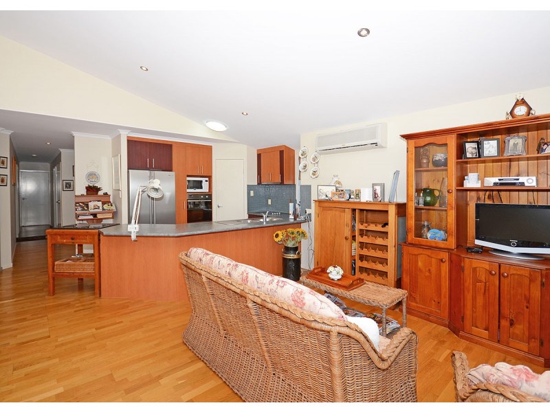 13 Krista Court, Burrum Heads QLD 4659