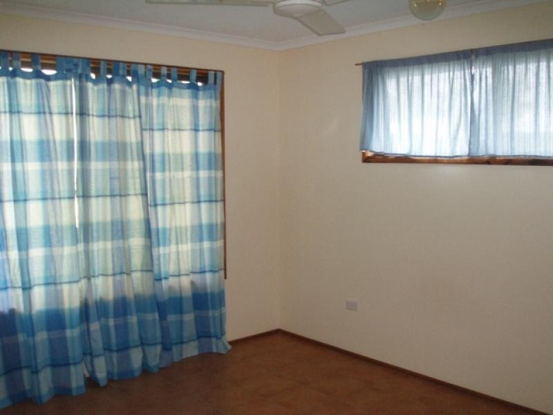 Unit 1/5 Bentwood Crescent, Burrum Heads QLD 4659
