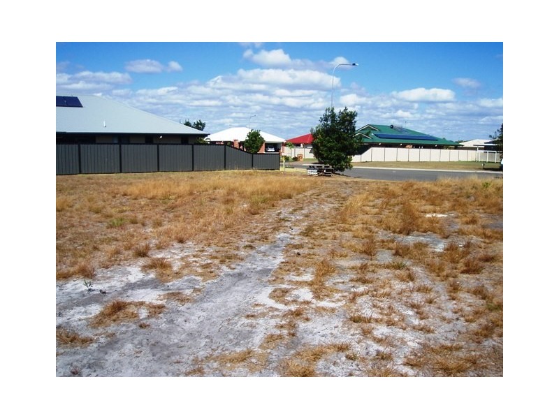 27 Bryan Crt, Burrum Heads QLD 4659