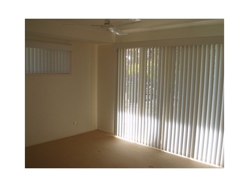 10 Warringal Court, Burrum Heads QLD 4659