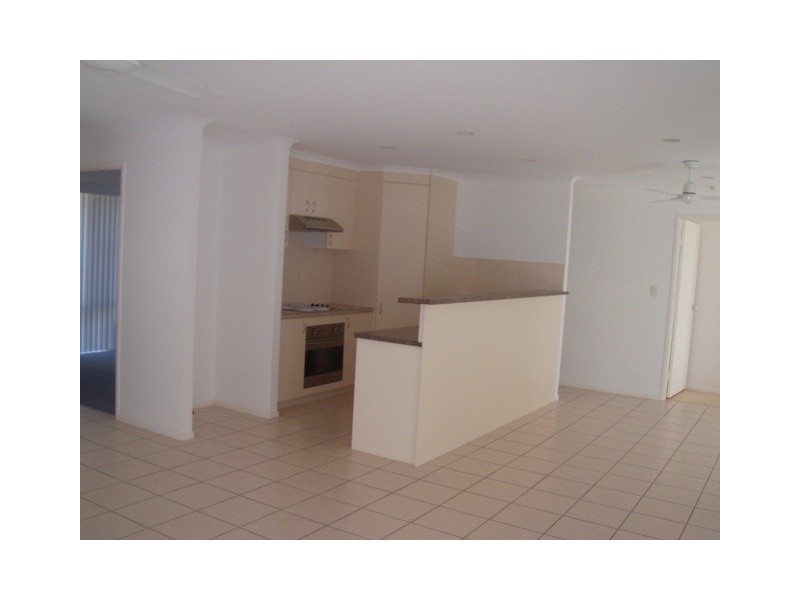 10 Warringal Court, Burrum Heads QLD 4659