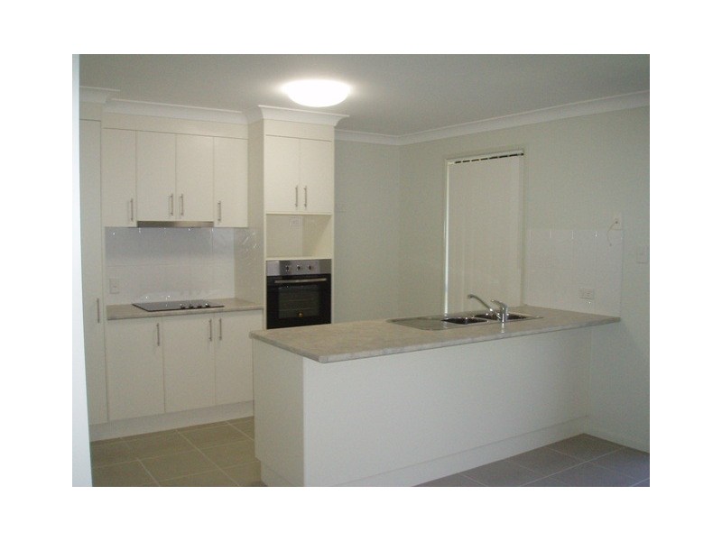 2/12 Fulmar Court, Burrum Heads QLD 4659