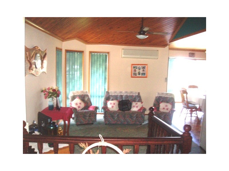 9 Gympie St, Torbanlea QLD 4662