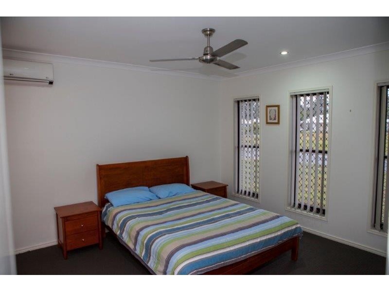 6 Fulmar Court, Burrum Heads QLD 4659