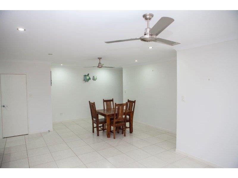6 Fulmar Court, Burrum Heads QLD 4659