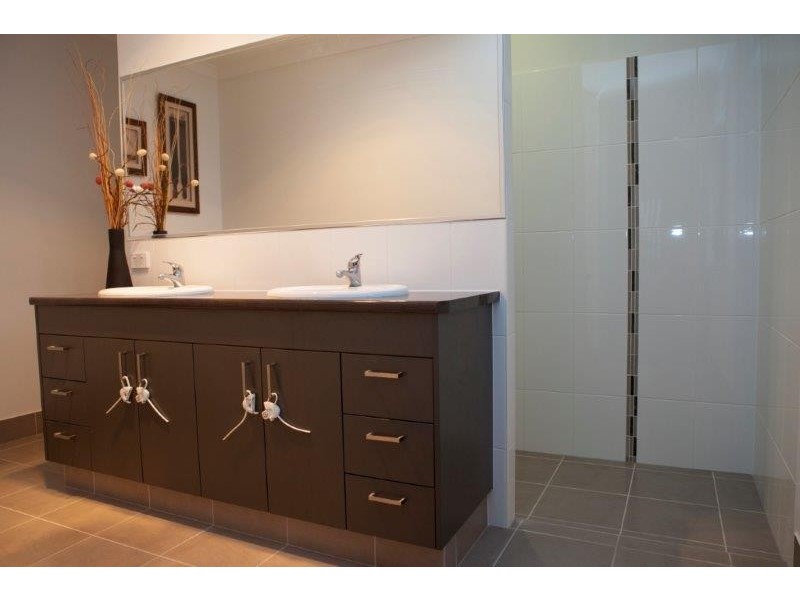 6 Fulmar Court, Burrum Heads QLD 4659