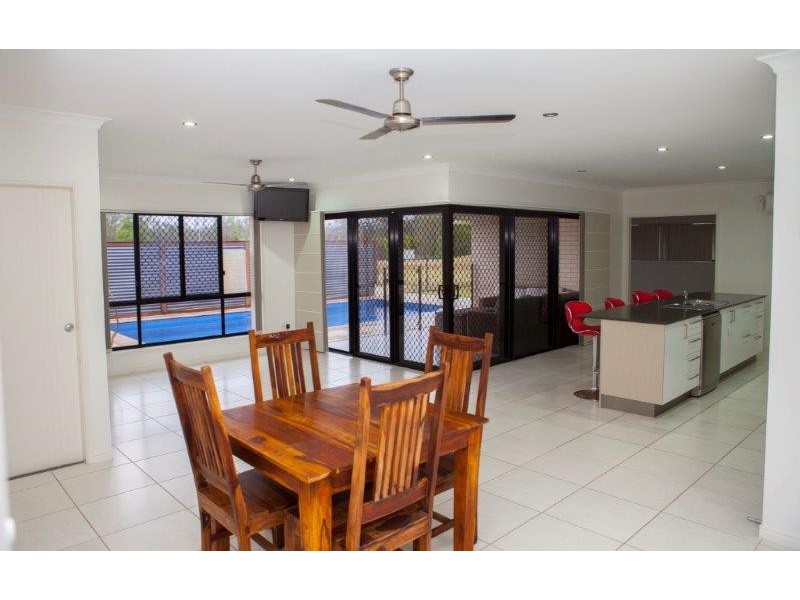 6 Fulmar Court, Burrum Heads QLD 4659