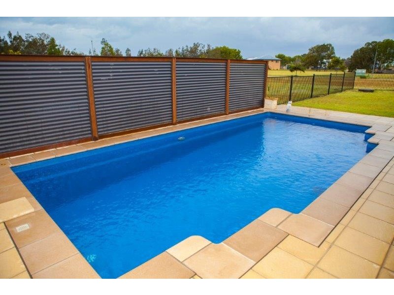 6 Fulmar Court, Burrum Heads QLD 4659