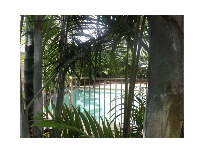 6 Krista Court, Burrum Heads QLD 4659