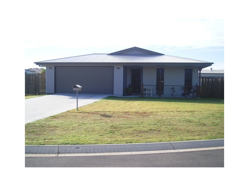5 Noeme St, Burrum Heads QLD 4659