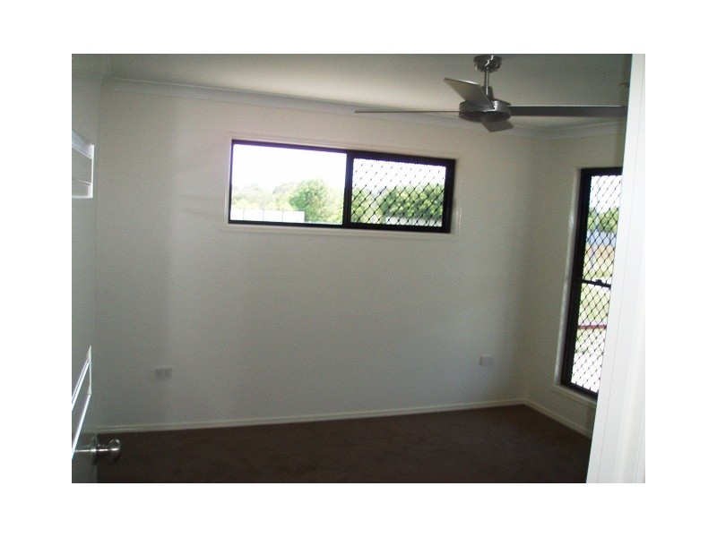 5 Noeme St, Burrum Heads QLD 4659