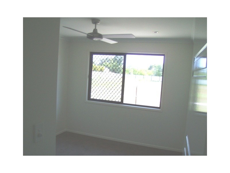 5 Noeme St, Burrum Heads QLD 4659