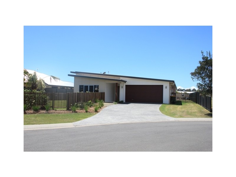 23 Bryan Court, Burrum Heads QLD 4659