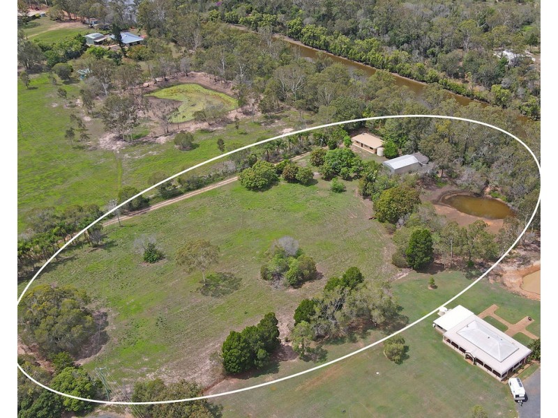 2 South Heath Road, Burrum River QLD 4659