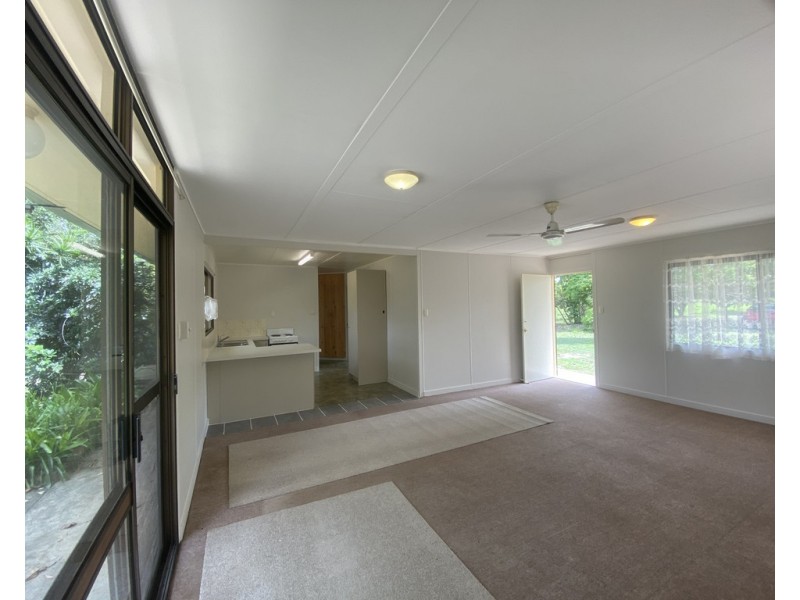 2 South Heath Road, Burrum River QLD 4659