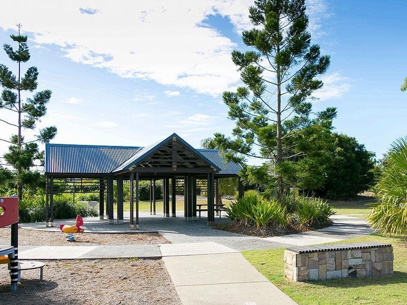 38 Sirenia Drive, Burrum Heads QLD 4659