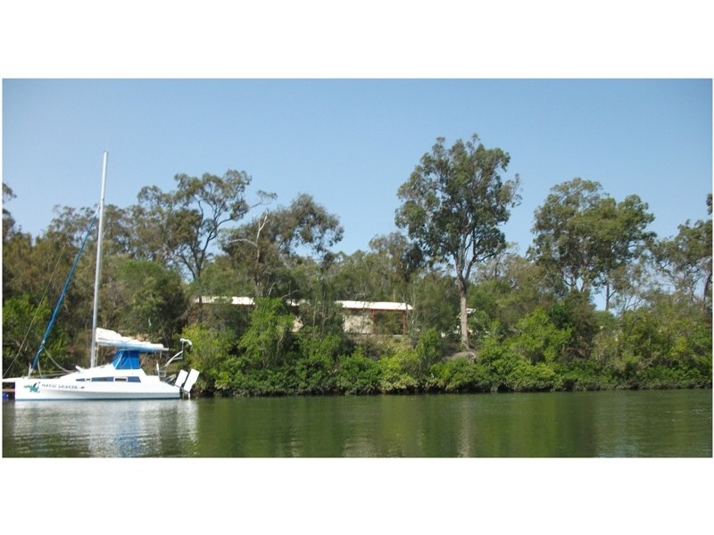 18 Island Close, Pacific Haven QLD 4659