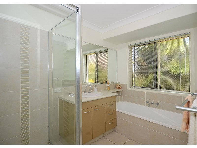 32 Traviston Way, Burrum Heads QLD 4659