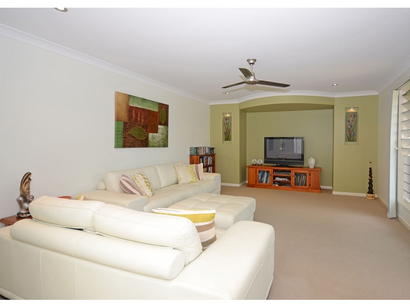 32 Traviston Way, Burrum Heads QLD 4659