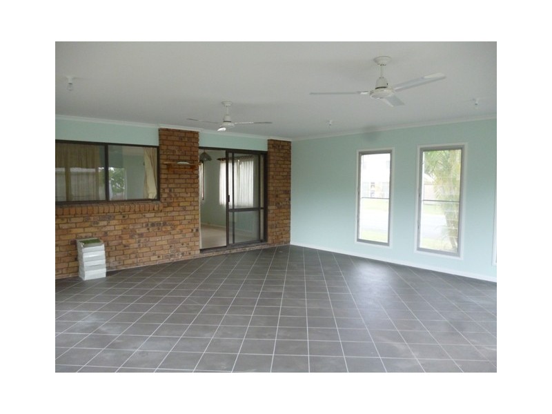 1 Boronia Street, Burrum Heads QLD 4659