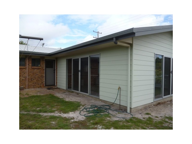 1 Boronia Street, Burrum Heads QLD 4659