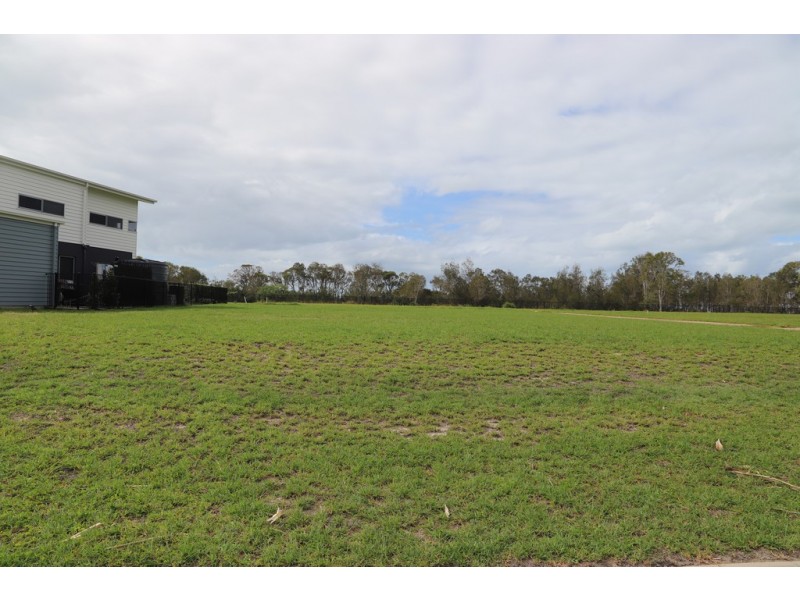 17 Sandcastles Circuit, Burrum Heads QLD 4659