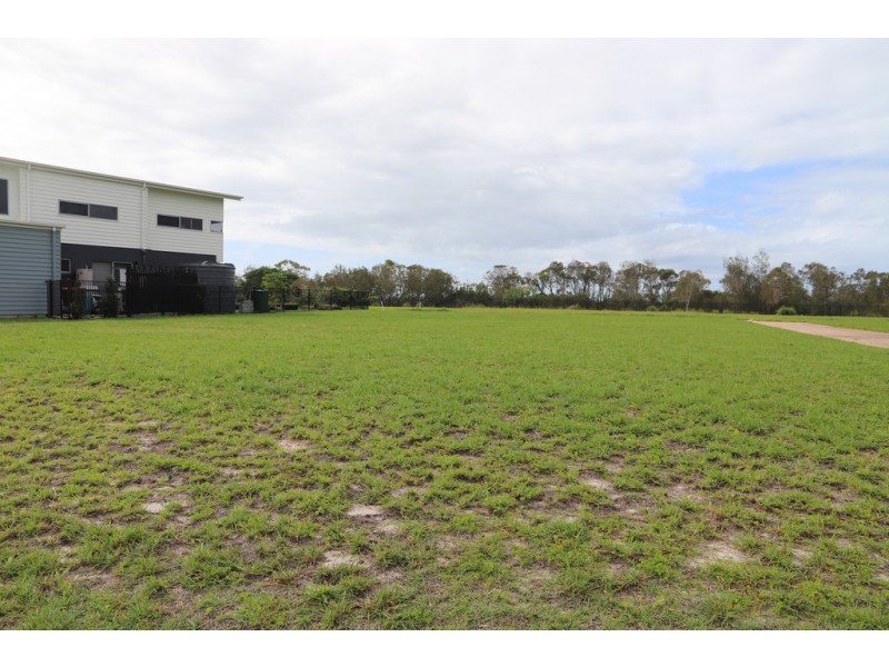 17 Sandcastles Circuit, Burrum Heads QLD 4659