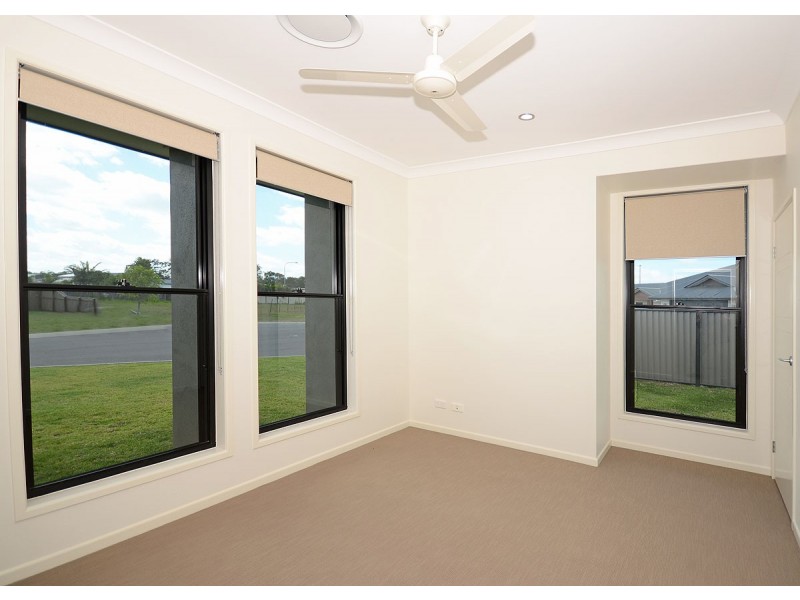 6 Noeme Street, Burrum Heads QLD 4659