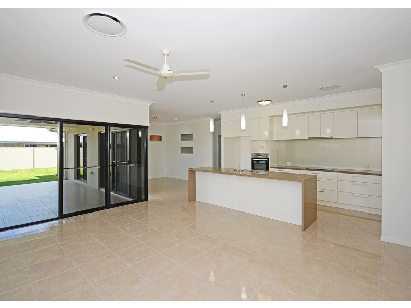 6 Noeme Street, Burrum Heads QLD 4659