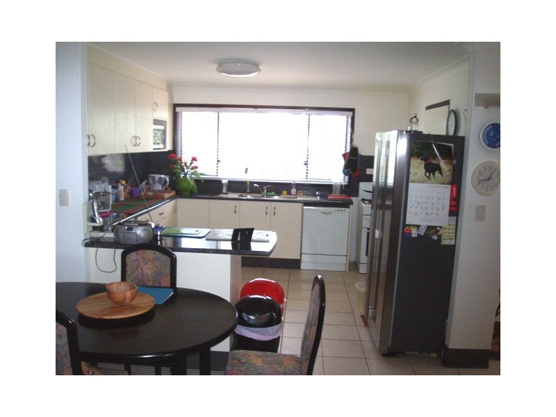 8 Lakes Bvd, Burrum Heads QLD 4659