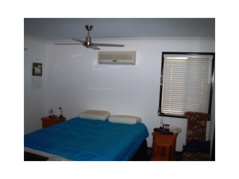 8 Lakes Bvd, Burrum Heads QLD 4659
