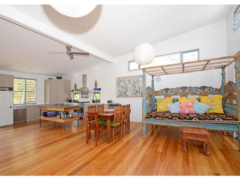 40 Dreamtime Ave, Burrum Heads QLD 4659