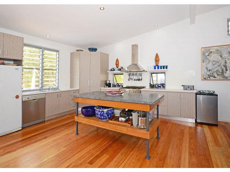 40 Dreamtime Ave, Burrum Heads QLD 4659
