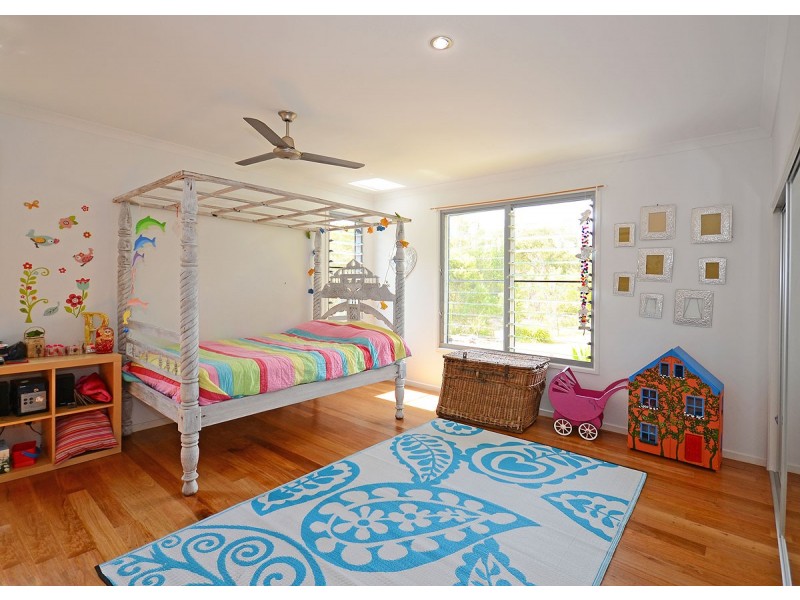 40 Dreamtime Ave, Burrum Heads QLD 4659