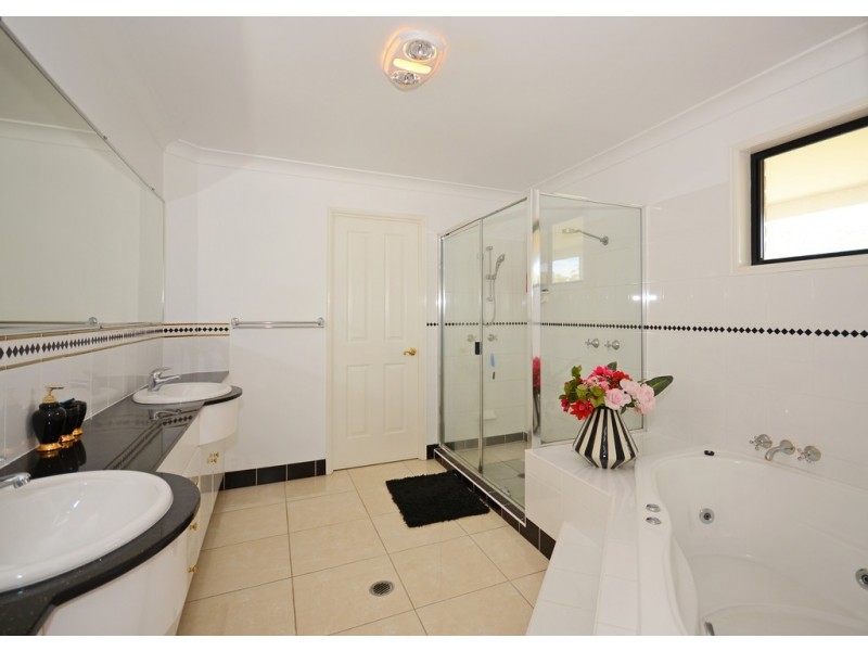 7 Coral Avenue, Pacific Haven QLD 4659